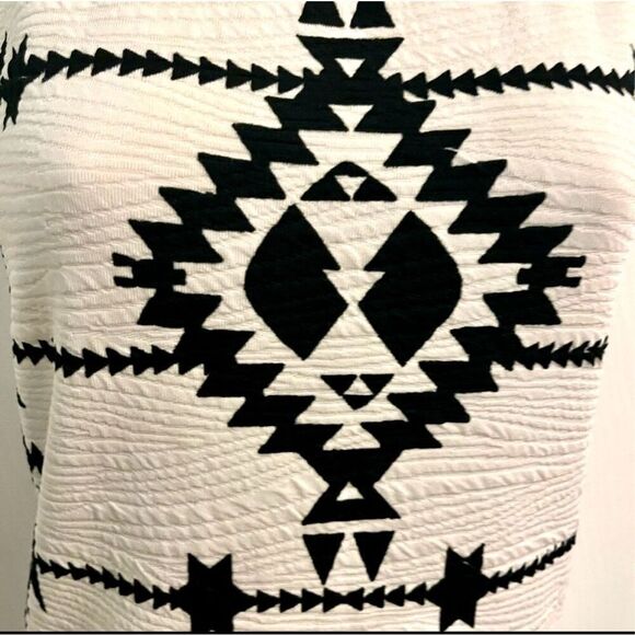 H & M Tribal Aztec Native American Bodycon Mini Dress Size Small white and black - Picture 4 of 6